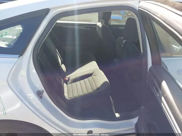 3FA6P0HD1LR124625 2020 FORD FUSION - Image 8