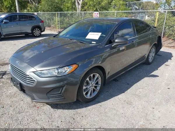 3FA6P0HD1LR135916 2020 FORD FUSION - Image 2