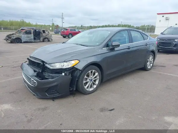 3FA6P0HD1LR140274 2020 FORD FUSION - Image 2