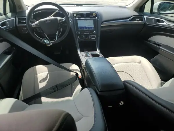 3FA6P0HD1LR143255 2020 FORD FUSION - Image 8