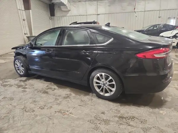3FA6P0HD1LR145863 2020 FORD FUSION - Image 2