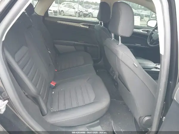 3FA6P0HD1LR164963 2020 FORD FUSION - Image 8