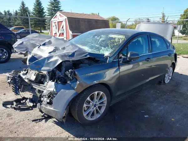3FA6P0HD1LR167247 2020 FORD FUSION - Image 2