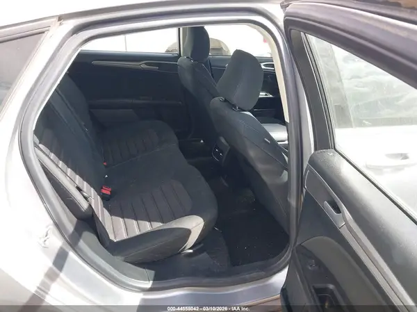 3FA6P0HD1LR195615 2020 FORD FUSION - Image 8
