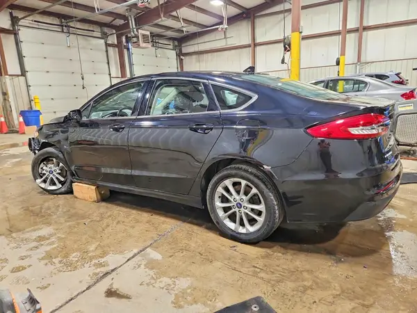 3FA6P0HD1LR218049 2020 FORD FUSION - Image 2