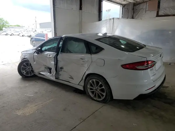 3FA6P0HD1LR237409 2020 FORD FUSION - Image 2