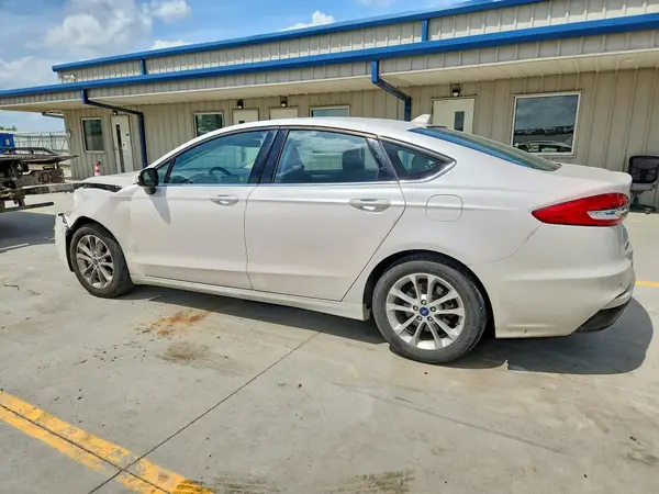 3FA6P0HD1LR251990 2020 FORD FUSION - Image 2