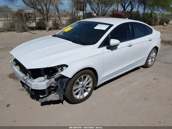 3FA6P0HD1LR257675 2020 FORD FUSION - Image 2