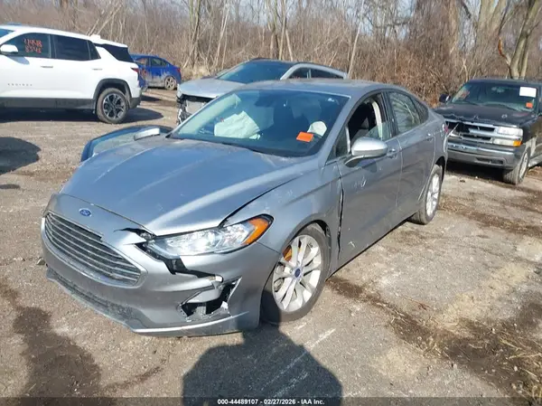 3FA6P0HD1LR257868 2020 FORD FUSION - Image 2