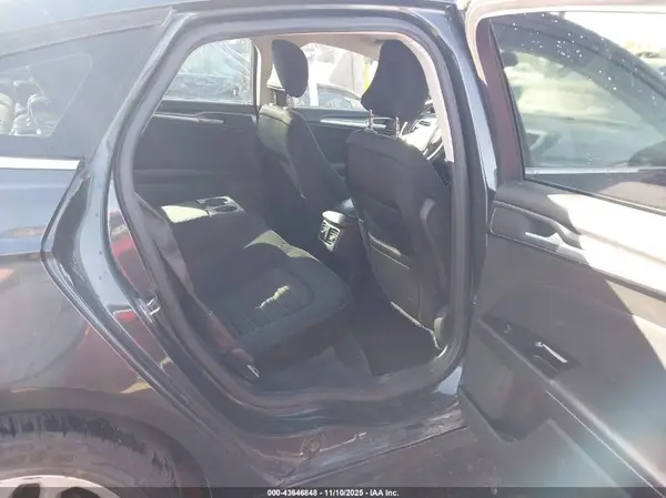 3FA6P0HD2GR105829 2016 FORD FUSION - Image 8
