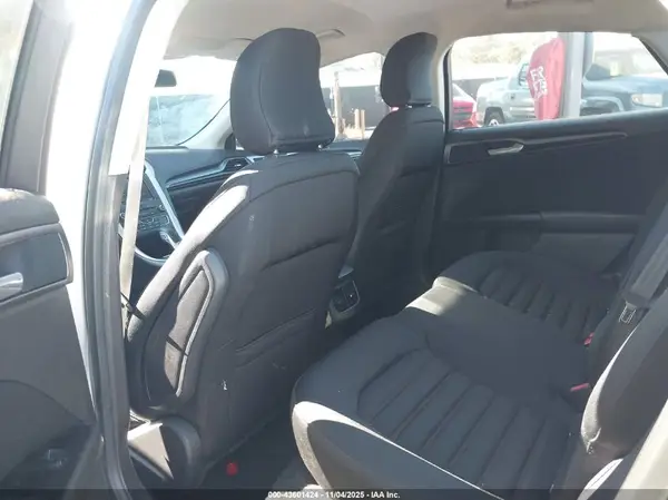 3FA6P0HD2GR274409 2016 FORD FUSION - Image 8