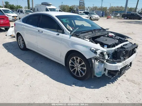 3FA6P0HD2HR124429 2017 FORD FUSION - Image 1