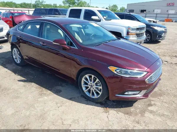 3FA6P0HD2HR129484 2017 FORD FUSION - Image 1