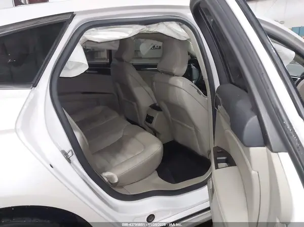 3FA6P0HD2HR138699 2017 FORD FUSION - Image 8