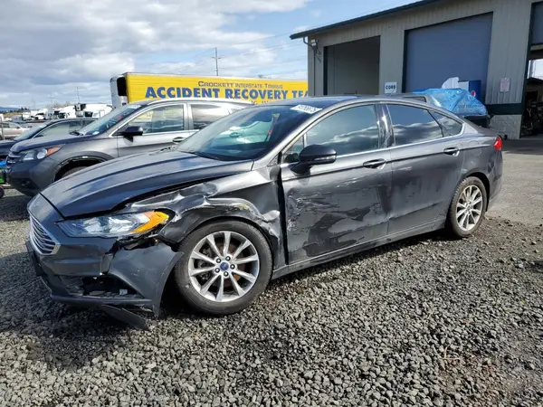3FA6P0HD2HR144003 2017 FORD FUSION - Image 1