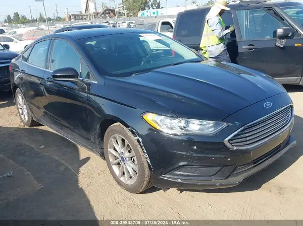 3FA6P0HD2HR183884 2017 FORD FUSION - Image 1