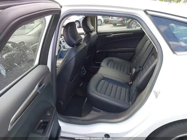 3FA6P0HD2HR207195 2017 FORD FUSION - Image 8