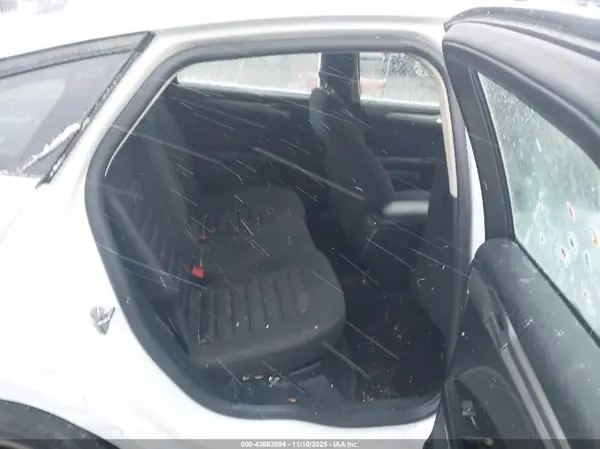 3FA6P0HD2HR268594 2017 FORD FUSION - Image 8