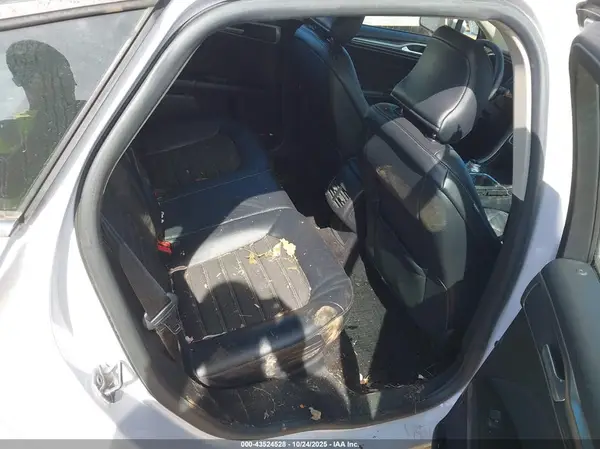 3FA6P0HD2HR332634 2017 FORD FUSION - Image 8