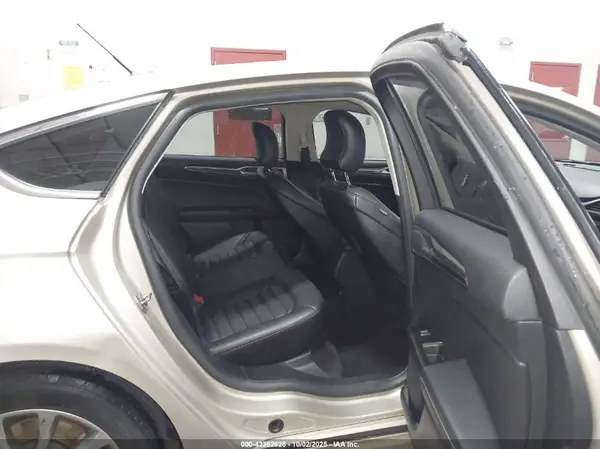 3FA6P0HD2HR400673 2017 FORD FUSION - Image 8