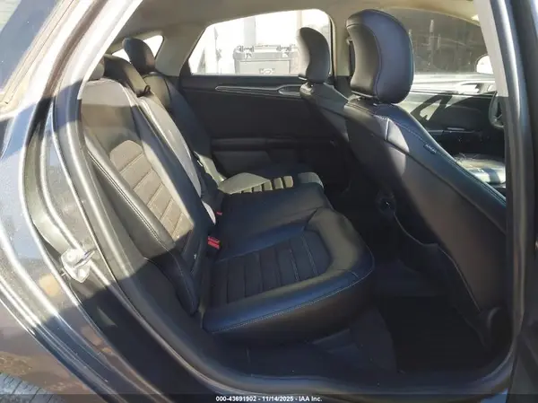 3FA6P0HD2HR402407 2017 FORD FUSION - Image 8