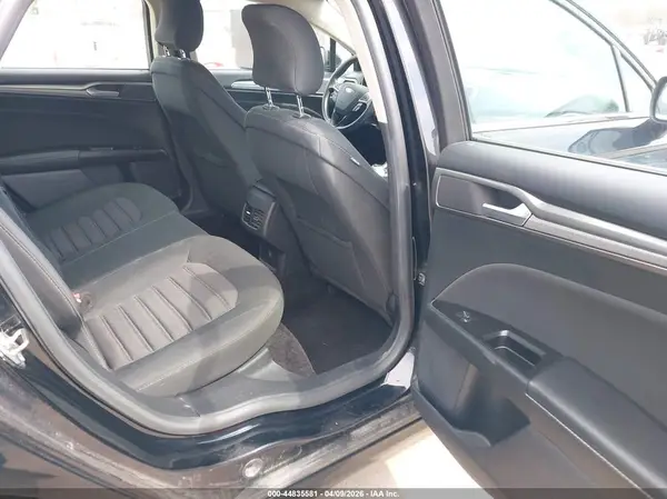 3FA6P0HD2HR411883 2017 FORD FUSION - Image 8