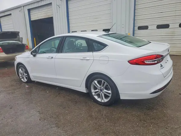 3FA6P0HD2JR130396 2018 FORD FUSION - Image 2