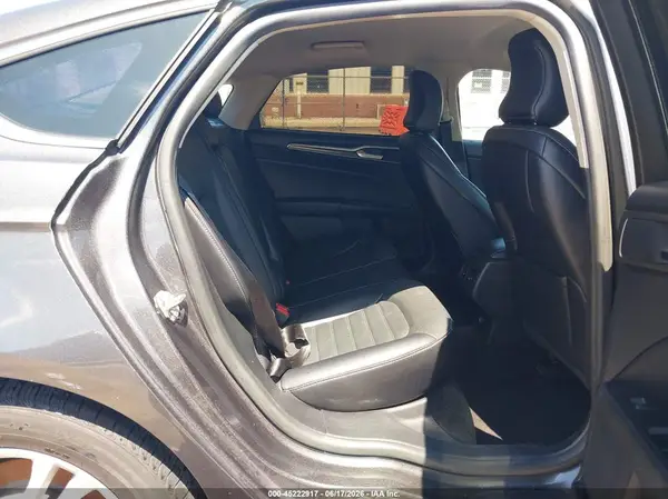 3FA6P0HD2JR151555 2018 FORD FUSION - Image 8