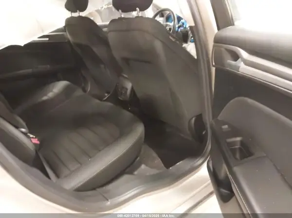 3FA6P0HD2JR201693 2018 FORD FUSION - Image 8