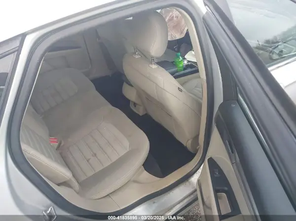 3FA6P0HD2JR207865 2018 FORD FUSION - Image 8