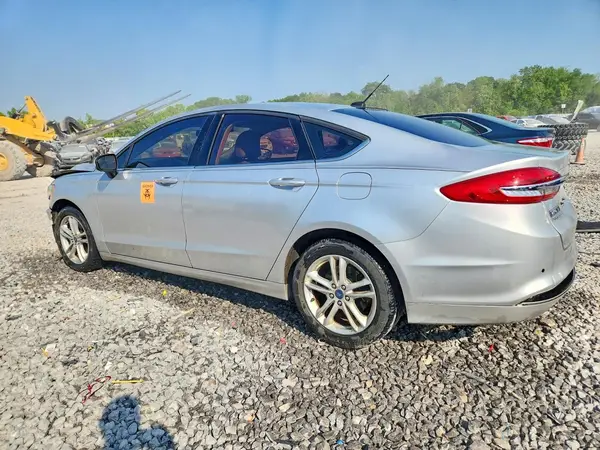 3FA6P0HD2JR279732 2018 FORD FUSION - Image 2