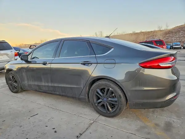 3FA6P0HD2JR285563 2018 FORD FUSION - Image 2
