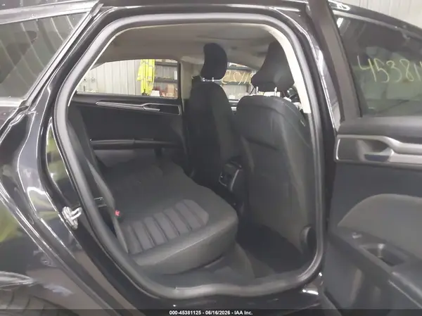 3FA6P0HD2KR102633 2019 FORD FUSION - Image 8