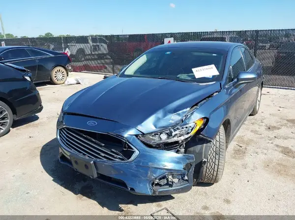 3FA6P0HD2KR113583 2019 FORD FUSION - Image 2