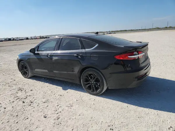 3FA6P0HD2KR113728 2019 FORD FUSION - Image 2