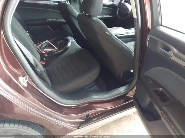 3FA6P0HD2KR127483 2019 FORD FUSION - Image 8