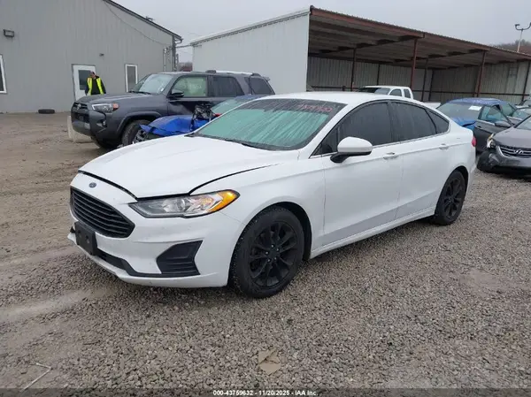 3FA6P0HD2KR127533 2019 FORD FUSION - Image 2