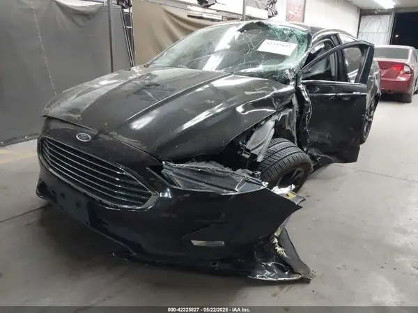 3FA6P0HD2KR133879 2019 FORD FUSION - Image 2