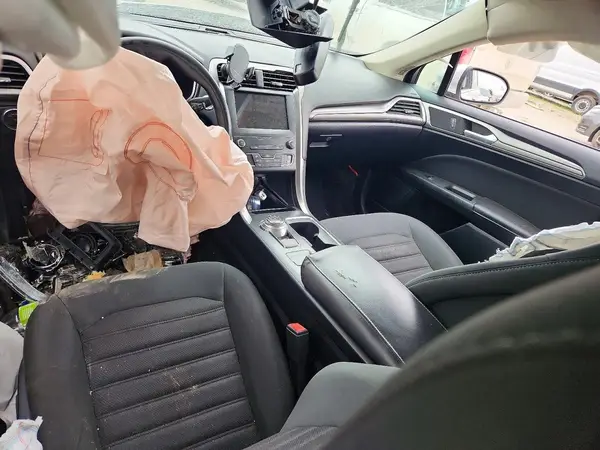 3FA6P0HD2KR143473 2019 FORD FUSION - Image 8