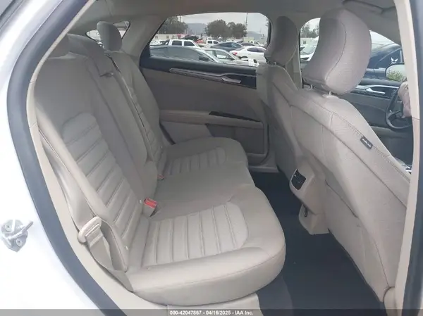 3FA6P0HD2KR148480 2019 FORD FUSION - Image 8