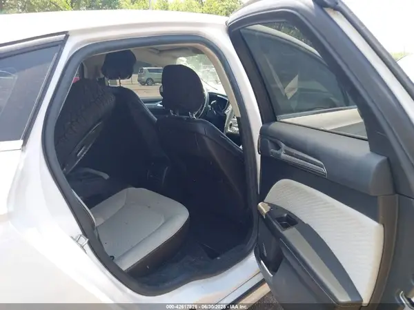 3FA6P0HD2KR163089 2019 FORD FUSION - Image 8