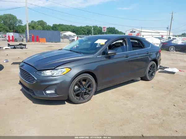 3FA6P0HD2KR163982 2019 FORD FUSION - Image 2