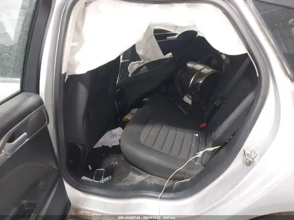 3FA6P0HD2KR173573 2019 FORD FUSION - Image 8