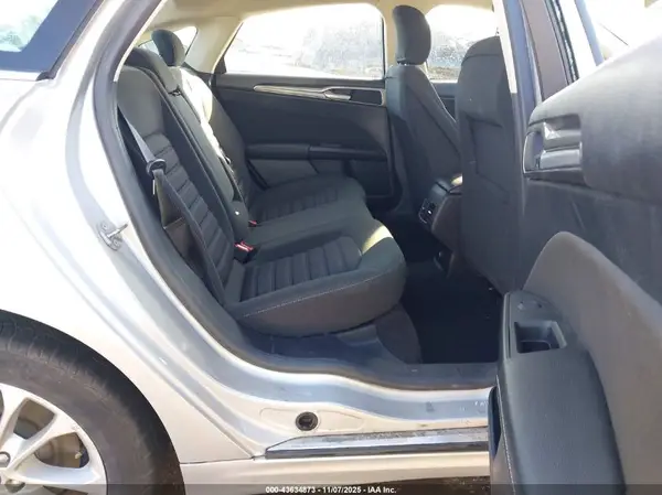3FA6P0HD2KR213909 2019 FORD FUSION - Image 8