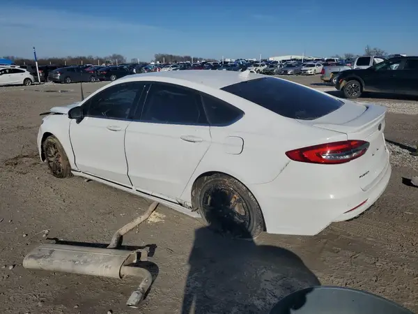3FA6P0HD2KR215417 2019 FORD FUSION - Image 2