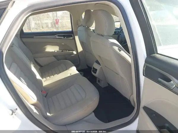 3FA6P0HD2KR230077 2019 FORD FUSION - Image 8