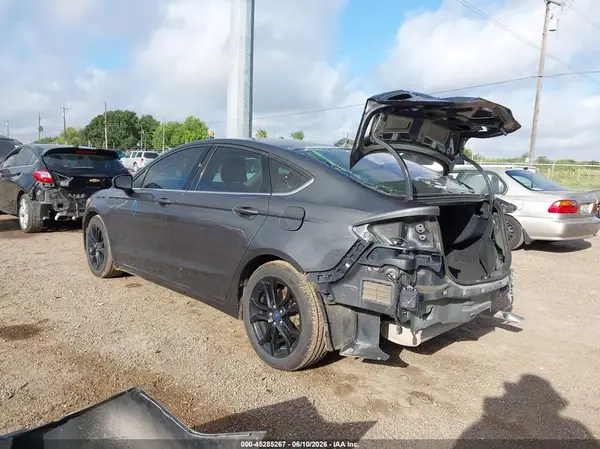 3FA6P0HD2KR250054 2019 FORD FUSION - Image 2