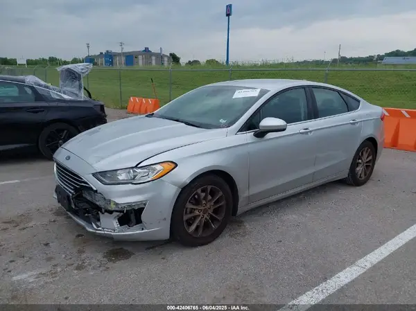 3FA6P0HD2KR268523 2019 FORD FUSION - Image 2