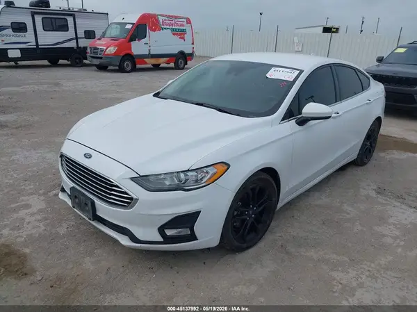 3FA6P0HD2KR283197 2019 FORD FUSION - Image 2