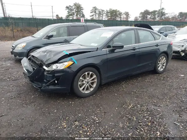 3FA6P0HD2LR101418 2020 FORD FUSION - Image 2